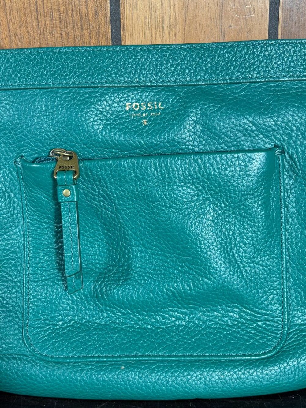Fossil Turquoise Leather Crossbody Bag Zipper Pocket Outside & Inside